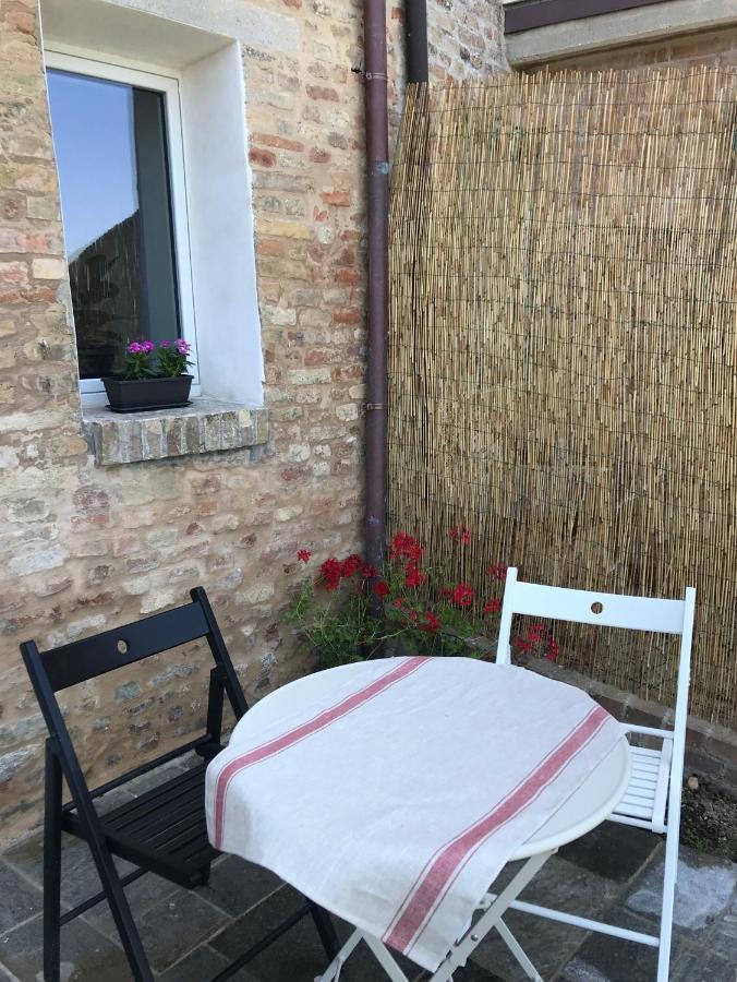 La Trave Bed and Breakfast Montecosaro  Exteriör bild