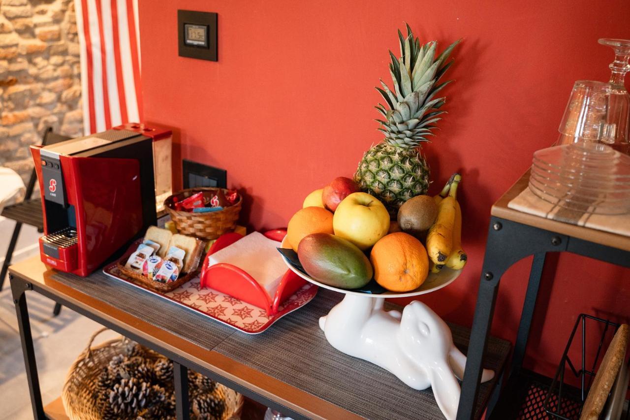 La Trave Bed and Breakfast Montecosaro  Exteriör bild