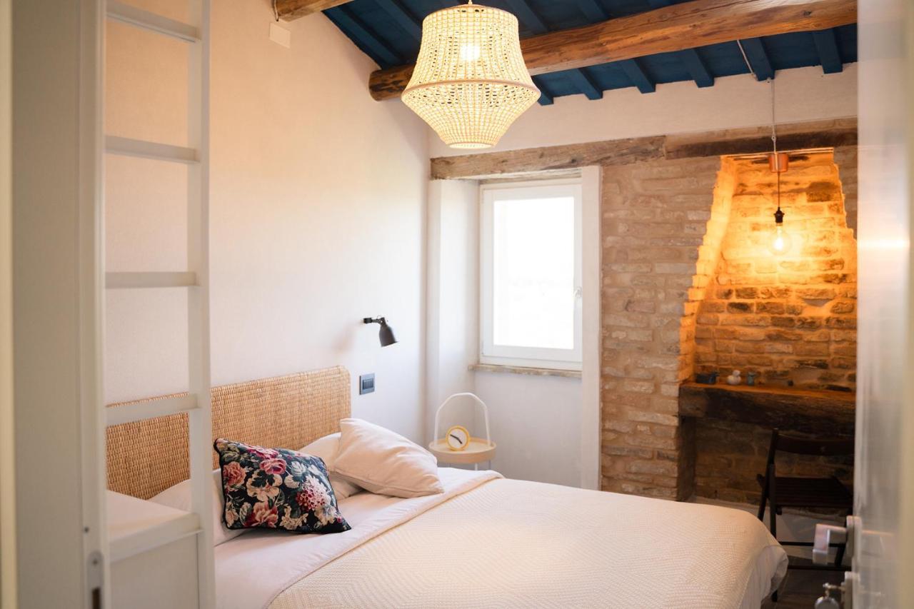 La Trave Bed and Breakfast Montecosaro  Exteriör bild