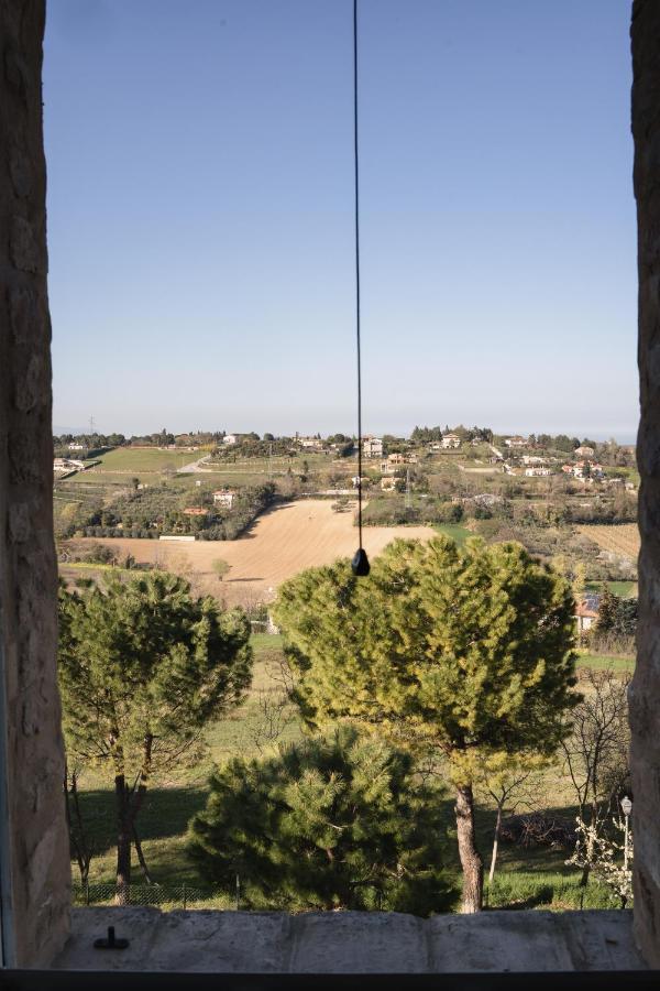 La Trave Bed and Breakfast Montecosaro  Exteriör bild